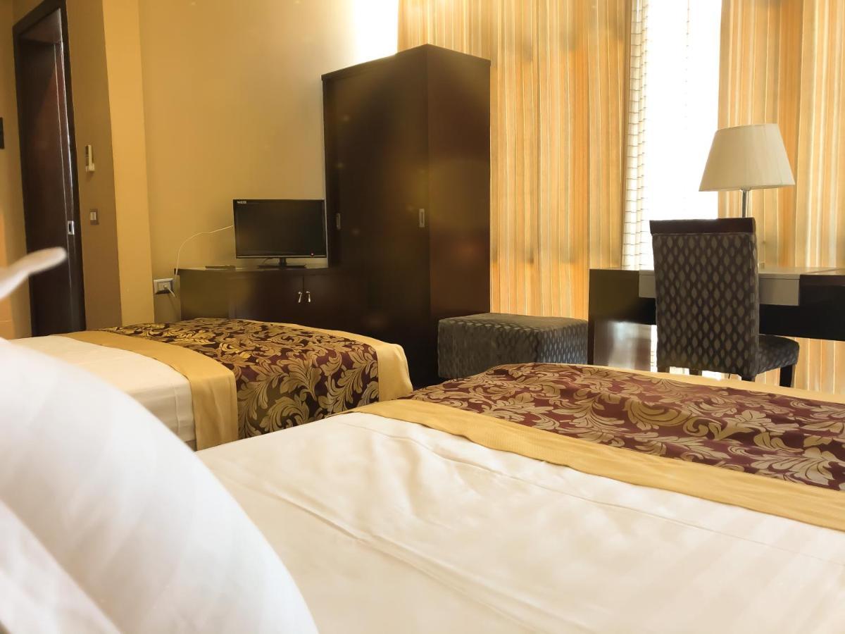 Hotel Arifi Shkodër エクステリア 写真