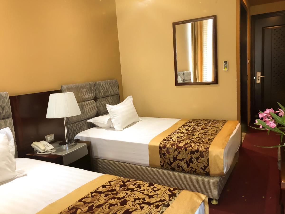 Hotel Arifi Shkodër エクステリア 写真