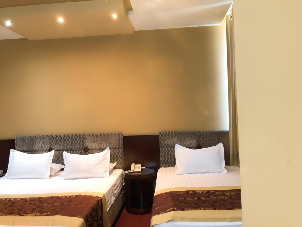 Hotel Arifi Shkodër エクステリア 写真