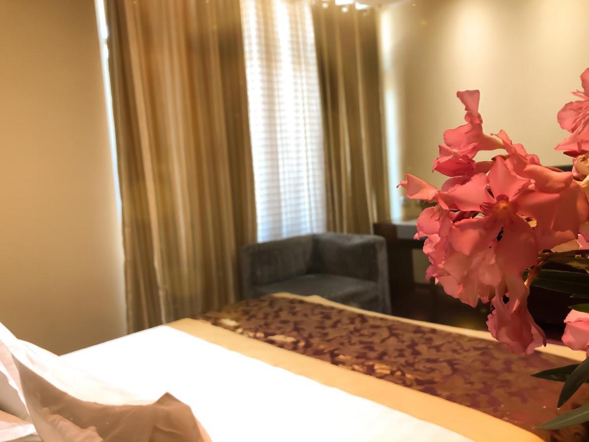 Hotel Arifi Shkodër エクステリア 写真