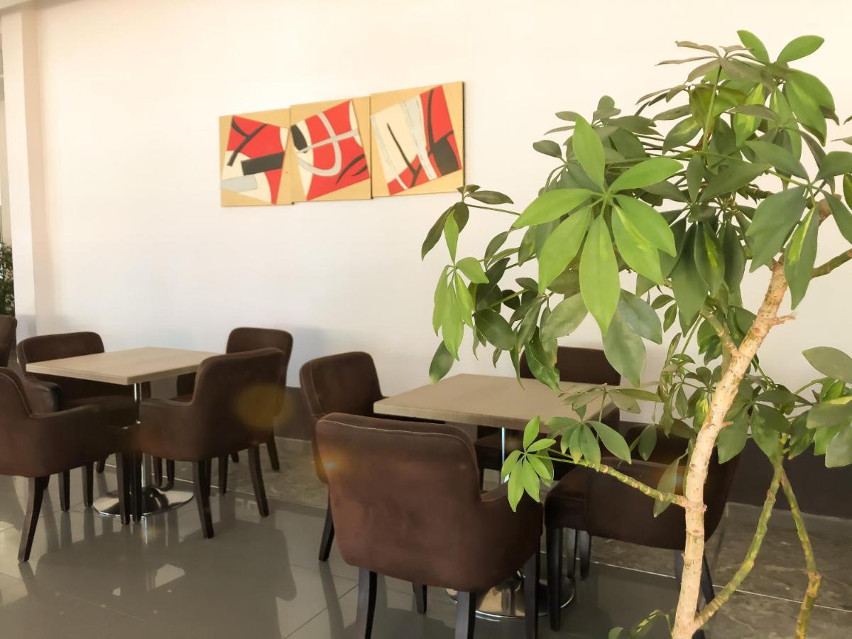 Hotel Arifi Shkodër エクステリア 写真