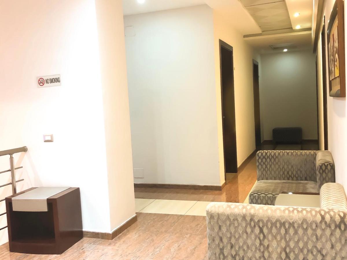 Hotel Arifi Shkodër エクステリア 写真