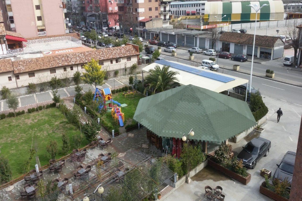 Hotel Arifi Shkodër エクステリア 写真