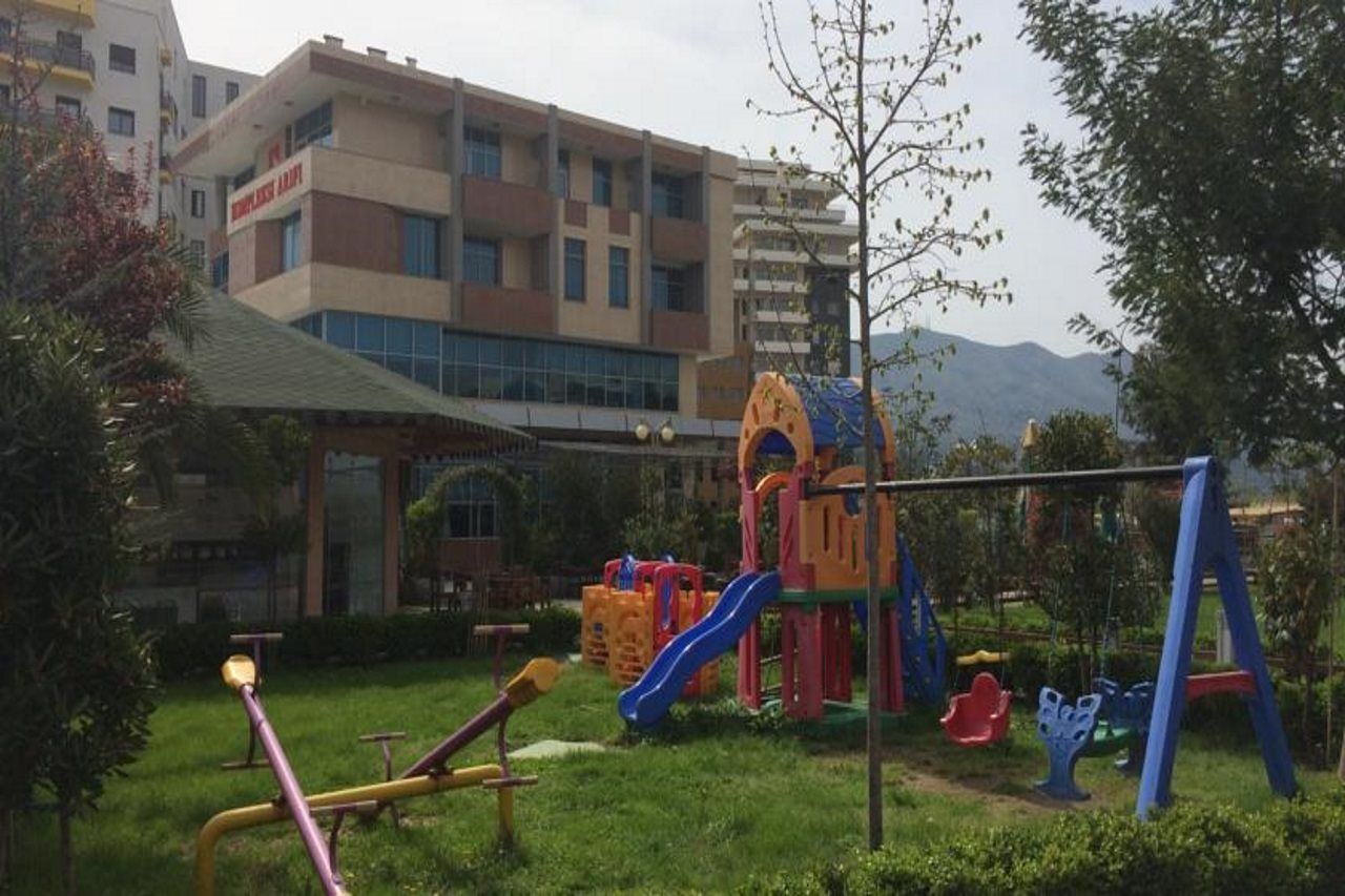 Hotel Arifi Shkodër エクステリア 写真