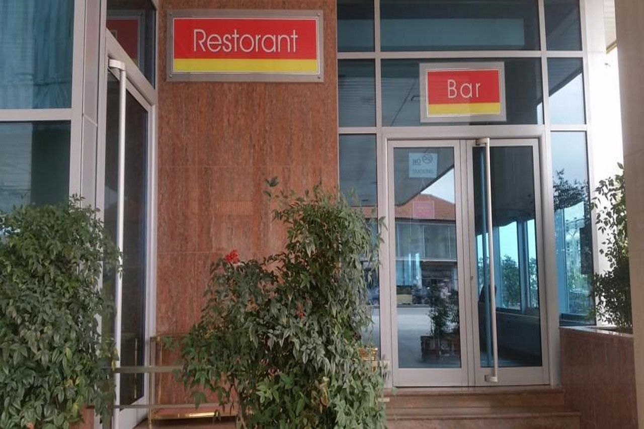 Hotel Arifi Shkodër エクステリア 写真